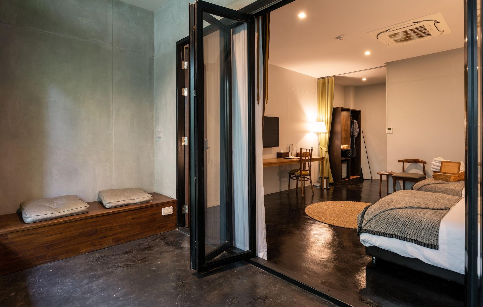 Cherlock Hotel Chiang Mai Ngoại thất bức ảnh
