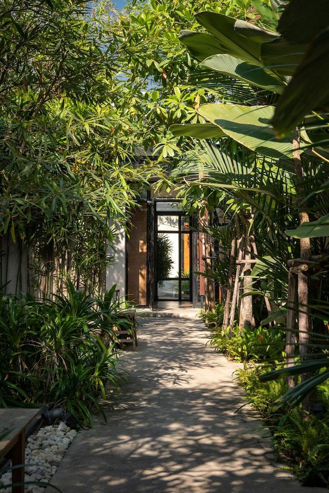 Cherlock Hotel Chiang Mai Ngoại thất bức ảnh
